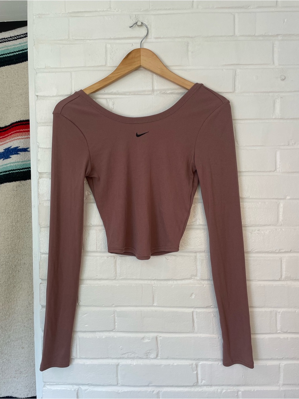 Nike Mauve-Pink Long Sleeve Cropped Top with Black Swoosh XS NWT
